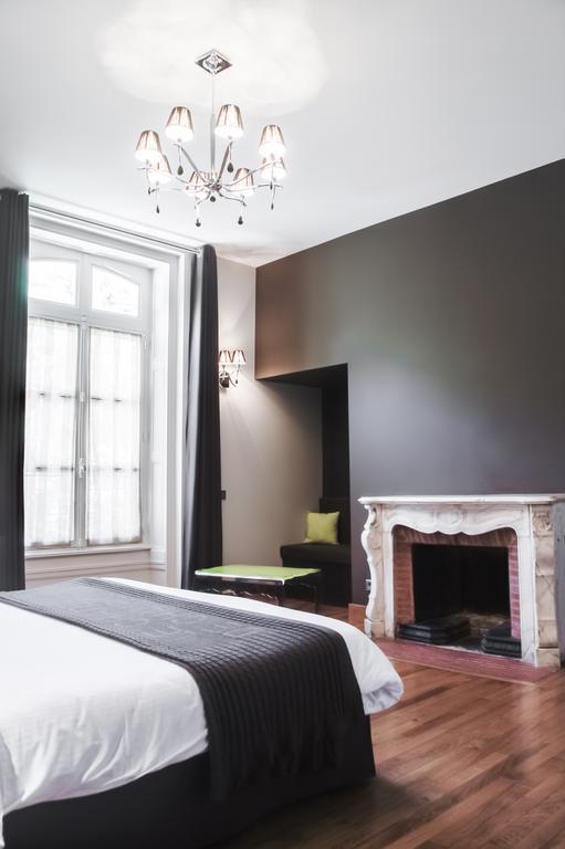 Chateau De Champlong Table Hotel **** Golf & Spa Villerest  Стая снимка
