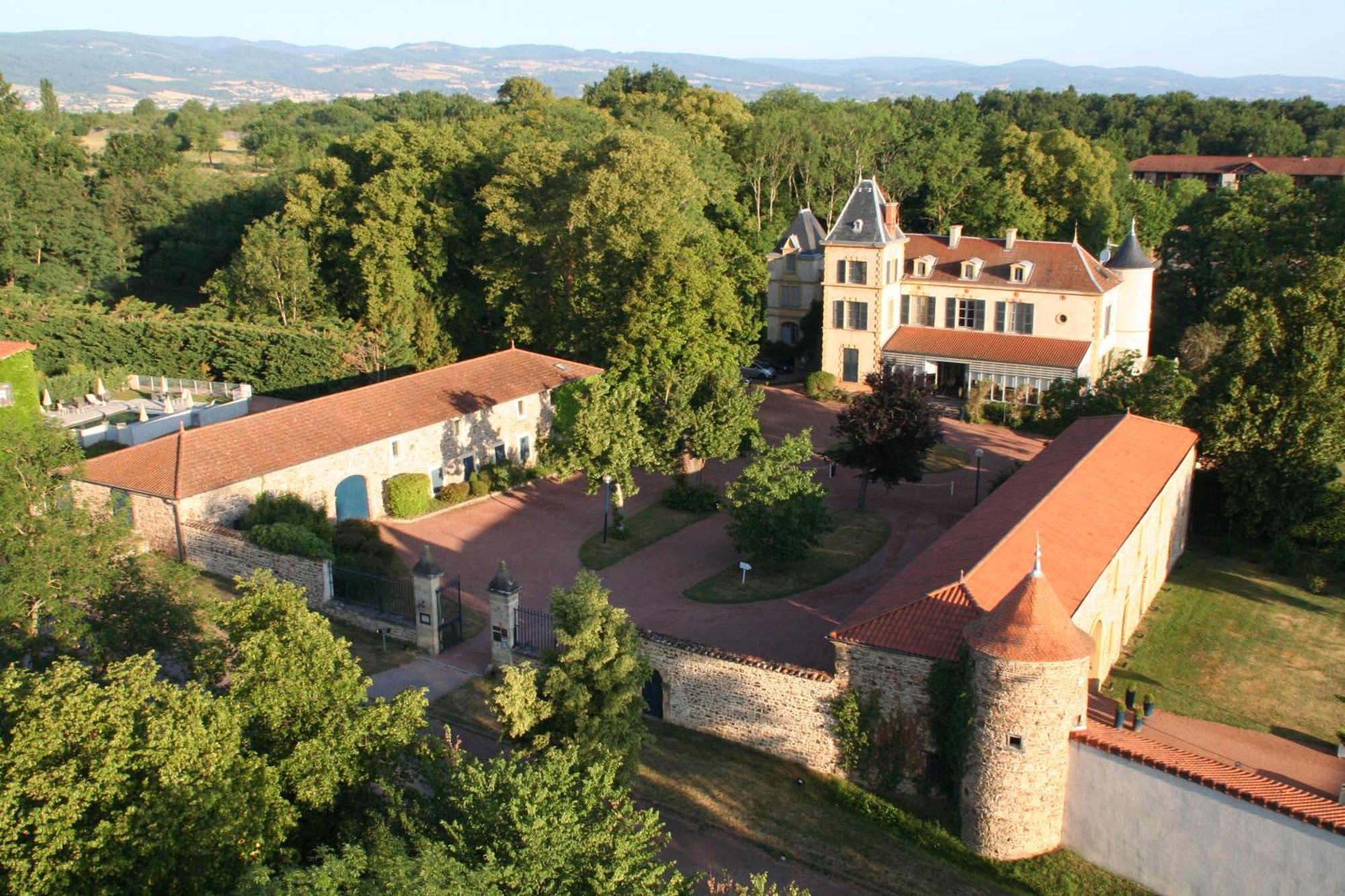 Chateau De Champlong Table Hotel **** Golf & Spa Villerest  Екстериор снимка