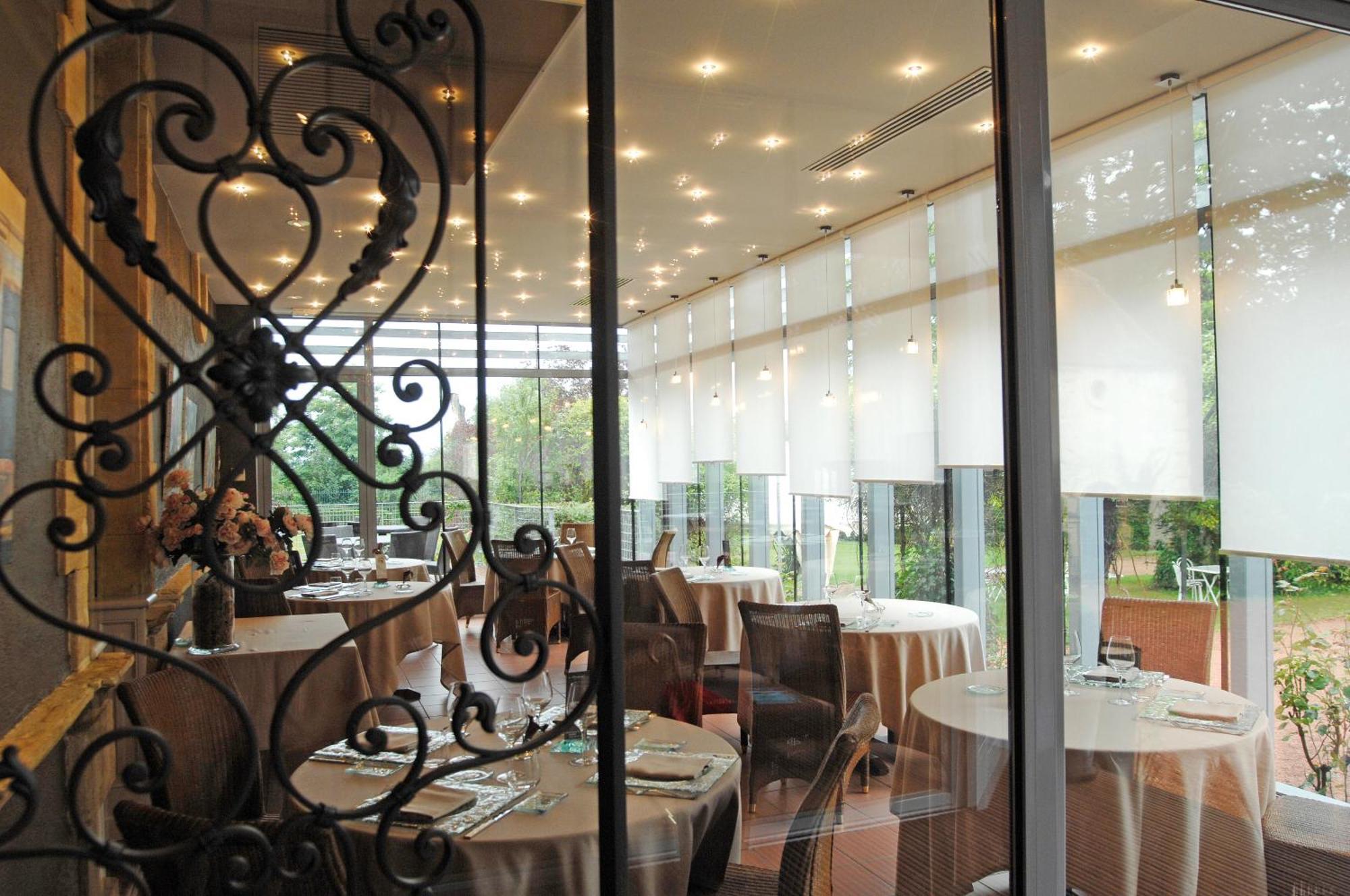 Chateau De Champlong Table Hotel **** Golf & Spa Villerest  Екстериор снимка