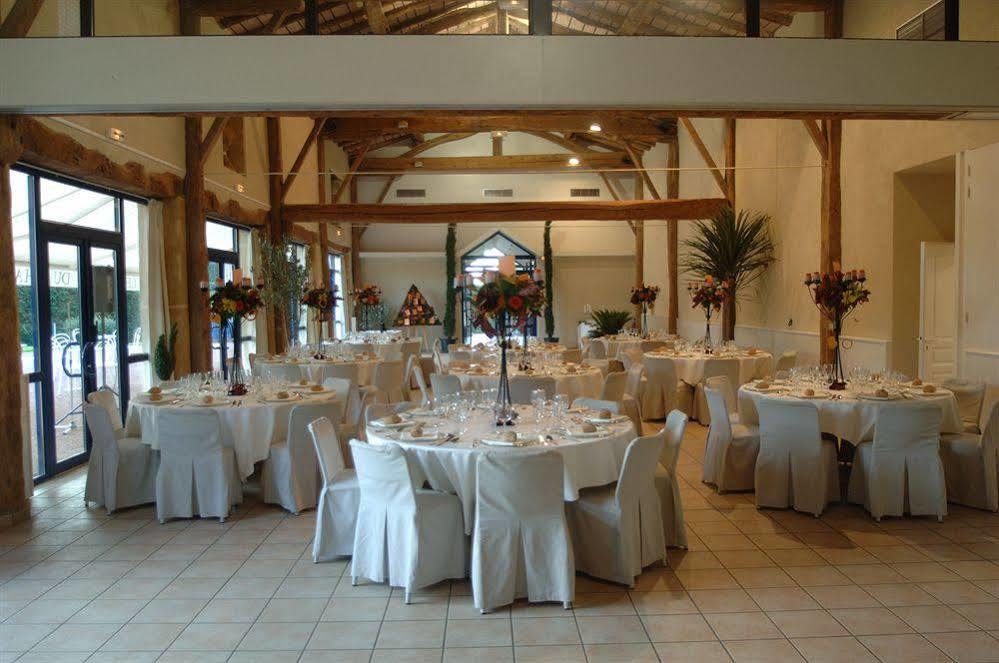Chateau De Champlong Table Hotel **** Golf & Spa Villerest  Екстериор снимка